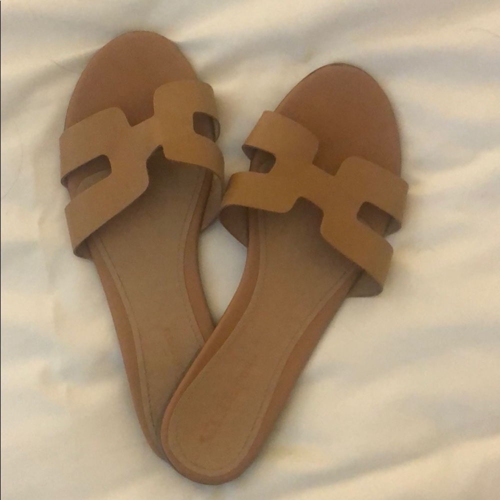 Chinese Laundry Sandals - tan